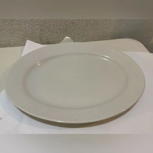 TableTops Unlimited Gallery Capri White Basketweave Oval Serving Platter 14”